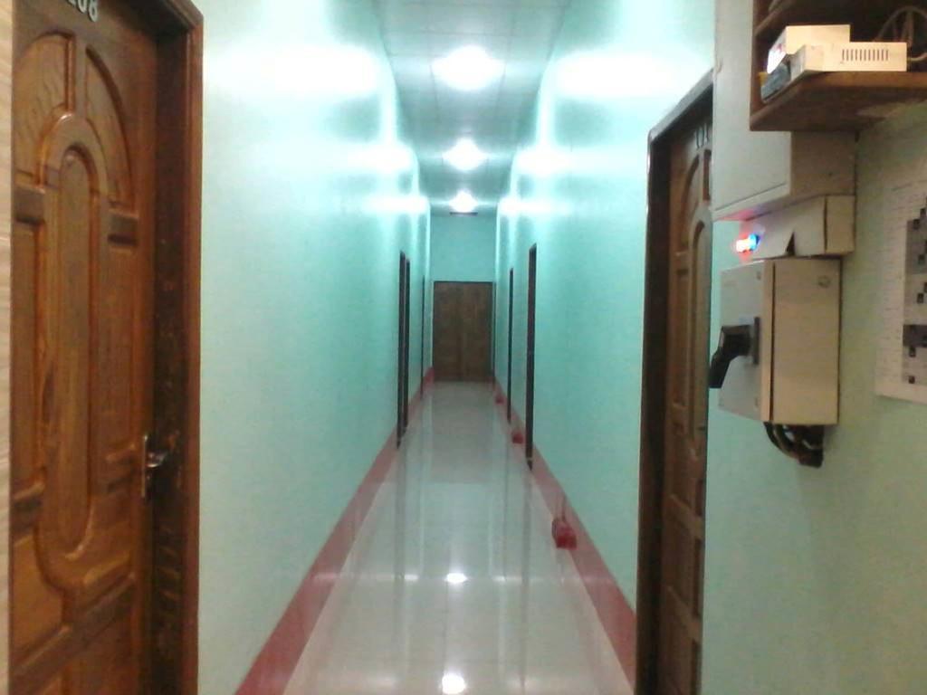 Aung Tha Pyay Hotel 3 Yangon Room photo