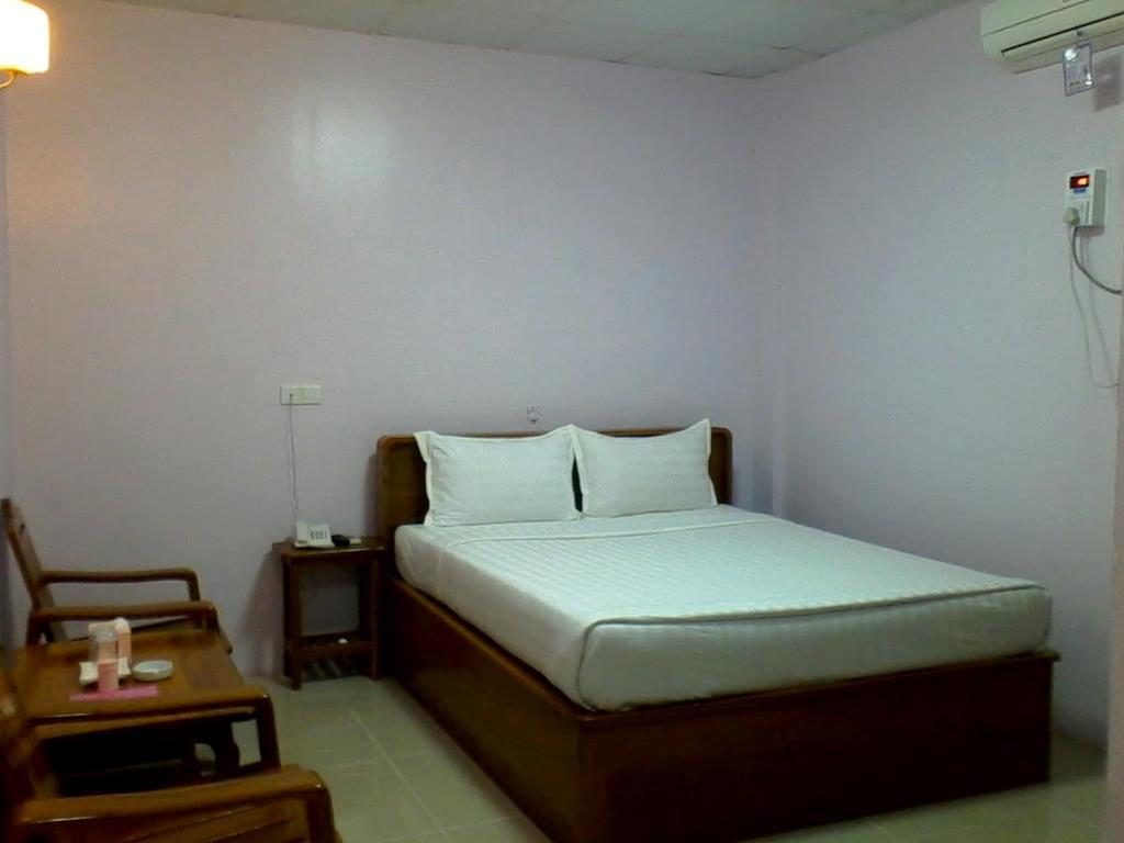 Aung Tha Pyay Hotel 3 Yangon Room photo